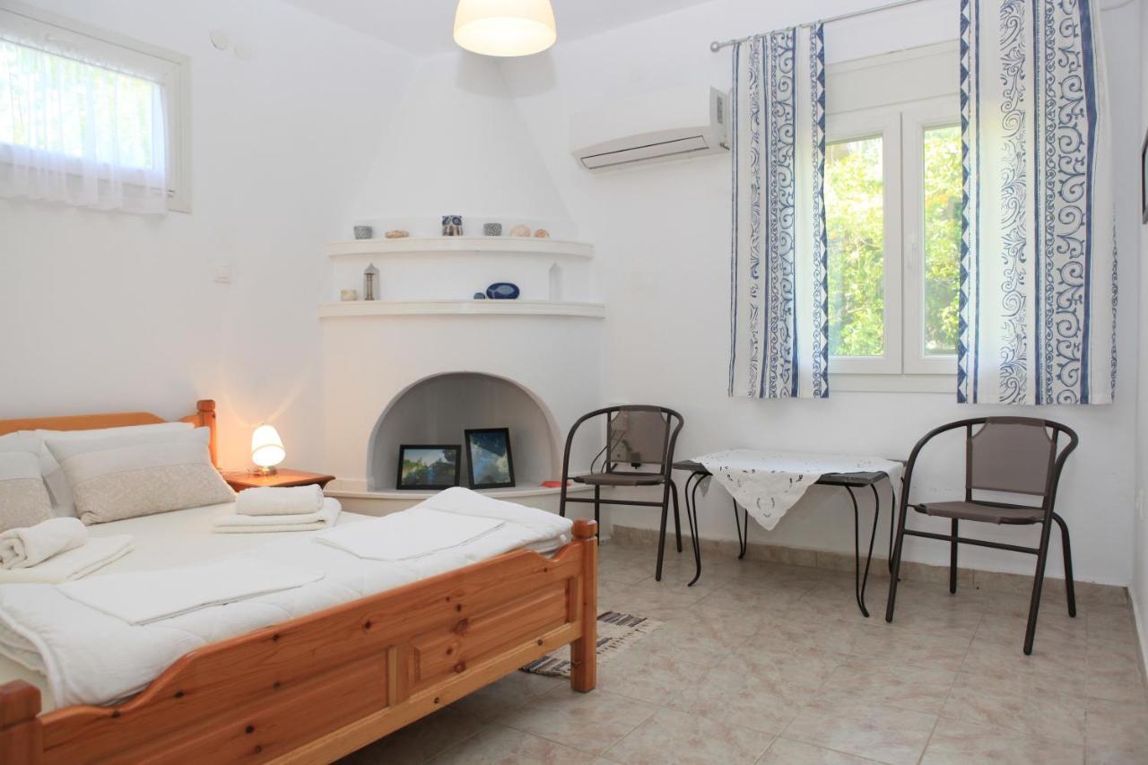O Pyrgos Accommodations Panormos  Eksteriør bilde