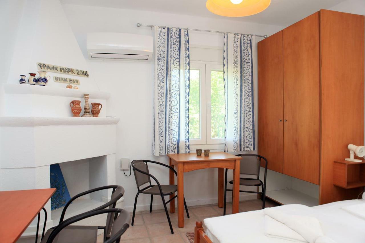 O Pyrgos Accommodations Panormos  Eksteriør bilde