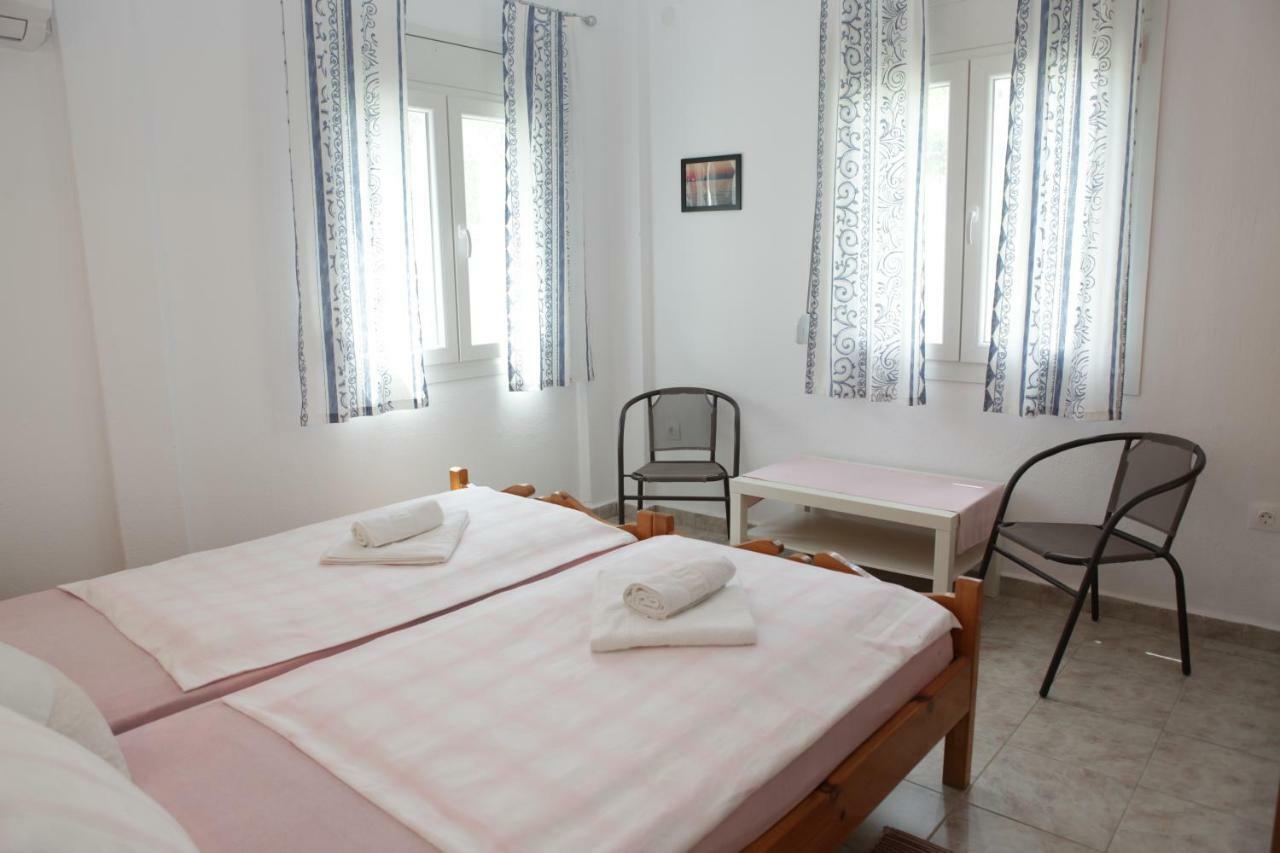 O Pyrgos Accommodations Panormos  Eksteriør bilde