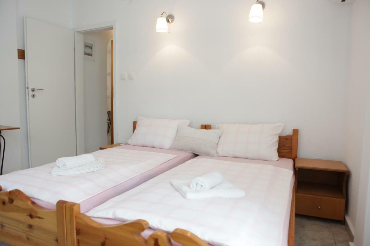 O Pyrgos Accommodations Panormos  Eksteriør bilde